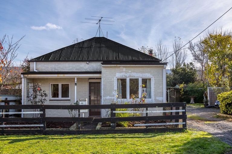 Photo of property in 44 Waite Street, Featherston, 5710