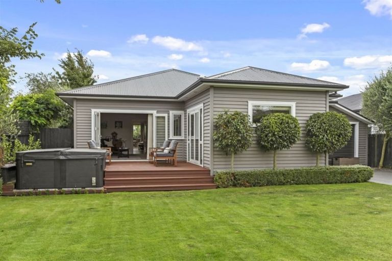 Photo of property in 170 Knowles Street, St Albans, Christchurch, 8052
