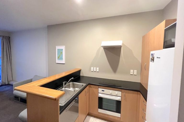 Photo of property in Stadium Garden Flats, 306/107 Thorndon Quay, Pipitea, Wellington, 6011