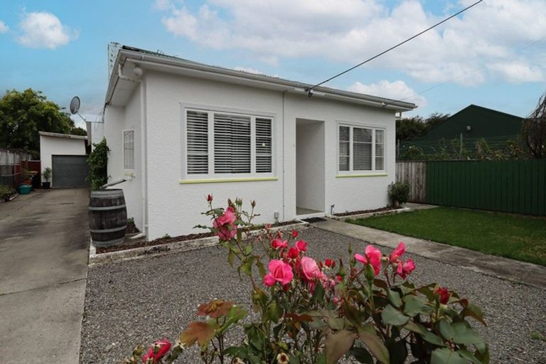 Photo of property in 6 Victoria Street, Carterton, 5713