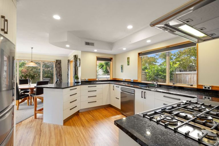 Photo of property in 10a Shelter Grove, Frankleigh Park, New Plymouth, 4310