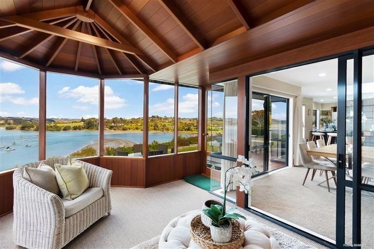Photo of property in 224 Sandspit Road, Shelly Park, Auckland, 2014