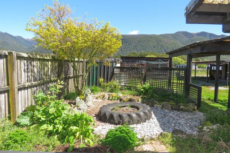 Photo of property in 41 State Highway 2, Waipatu, Hastings, 4172