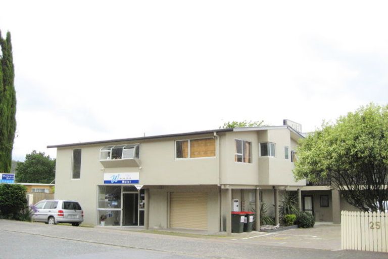 Photo of property in 1a/25 Weranui Road, Waiwera, Orewa, 0994