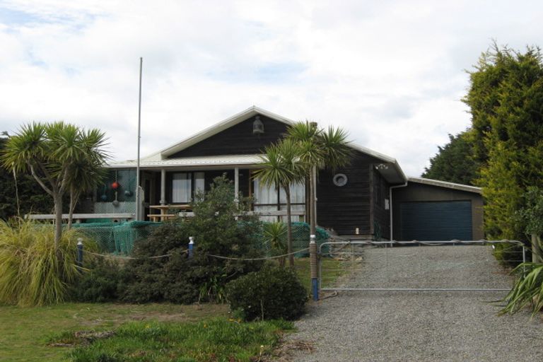 Photo of property in 46 Sarah Street, Waikawa Beach, Manakau, 5573