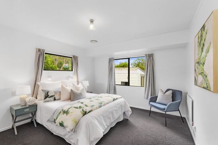 Photo of property in 1/4 Grainger Road, Te Atatu South, Auckland, 0610