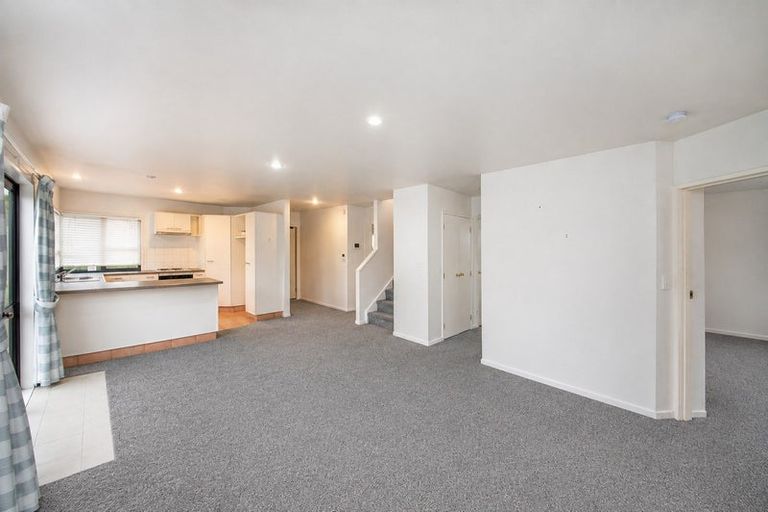Photo of property in 32 Stewart Crescent, Hokowhitu, Palmerston North, 4410