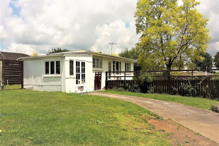 Photo of property in 14a Edinburgh Street, Tuakau, 2121