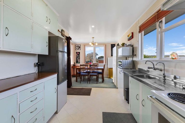 Photo of property in 24 Trelawney Crescent, Westown, New Plymouth, 4310