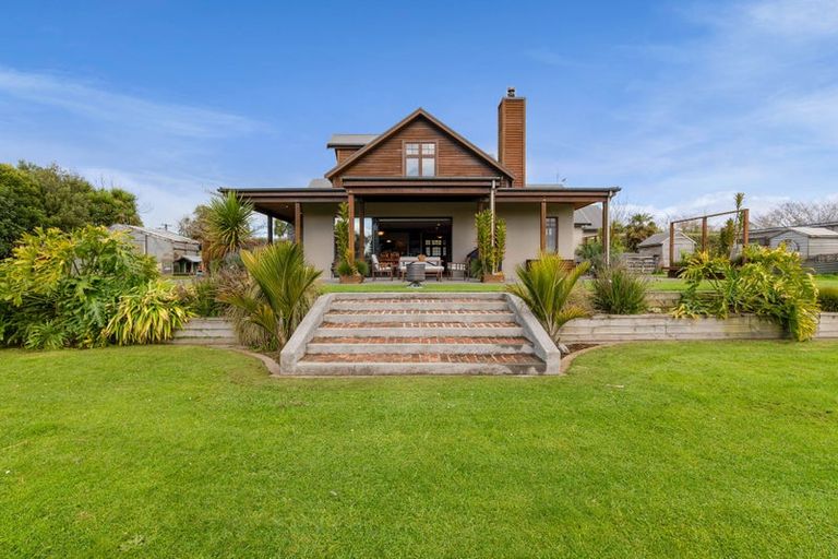 Photo of property in 1248 Egmont Road, Egmont Village, New Plymouth, 4372