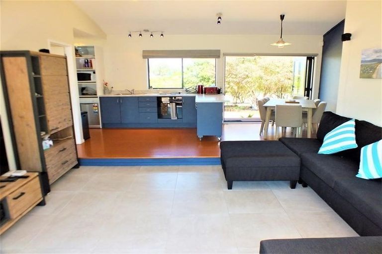 Photo of property in 622 Matarangi Drive, Matarangi, Whitianga, 3592