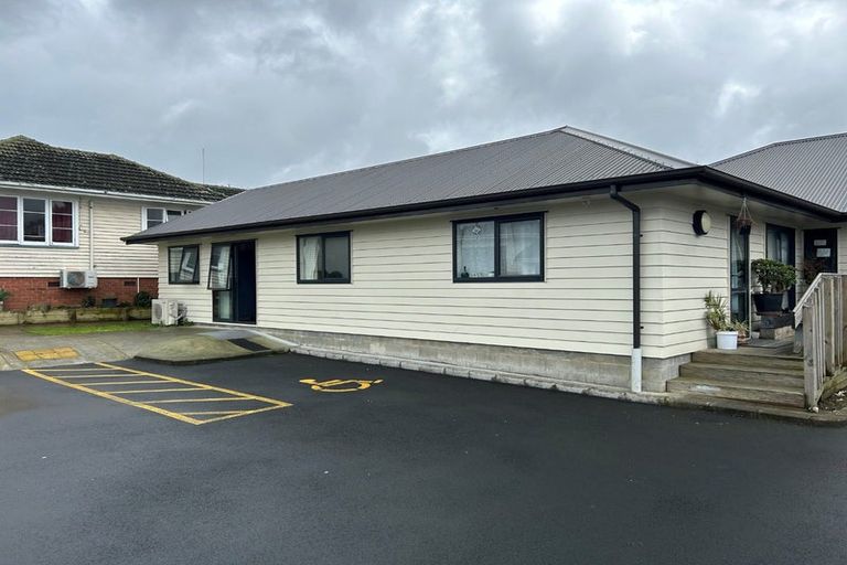 Photo of property in 52 Weymouth Road, Manurewa, Auckland, 2102