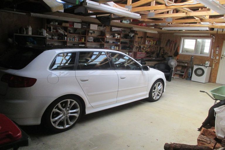 Photo of property in 30 Manor Drive, Stokes Valley, Lower Hutt, 5019