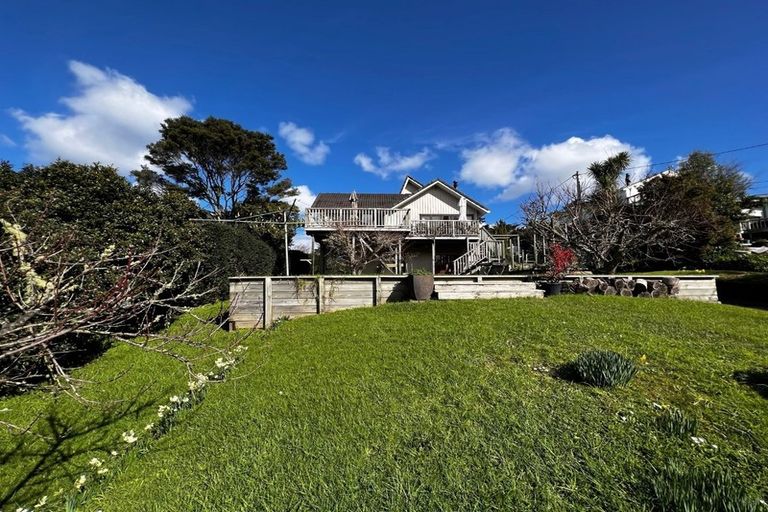 Photo of property in 24 Beach Haven Road, Beach Haven, Auckland, 0626