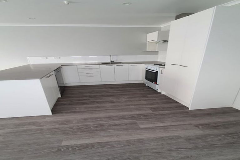 Photo of property in 2/9 View Road, Papakura, 2110