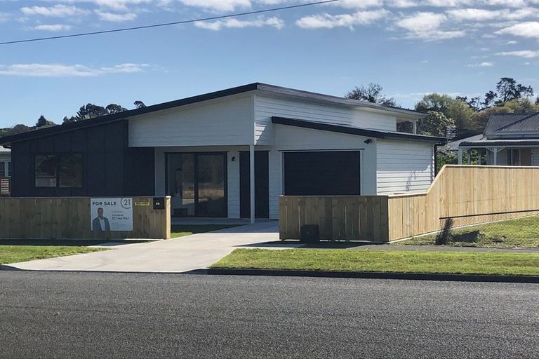 Photo of property in 28 Lethbridge Street, Feilding, 4702