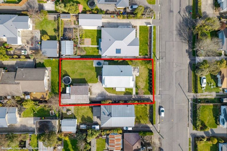 Photo of property in 40 Stapletons Road, Richmond, Christchurch, 8013