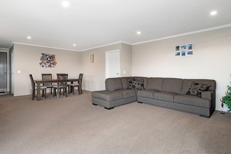 Photo of property in 42 Harding Drive, Papamoa Beach, Papamoa, 3118