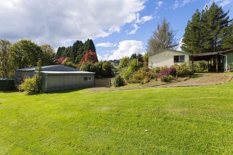 Photo of property in 10 Kirk Street, Matawai, 4075