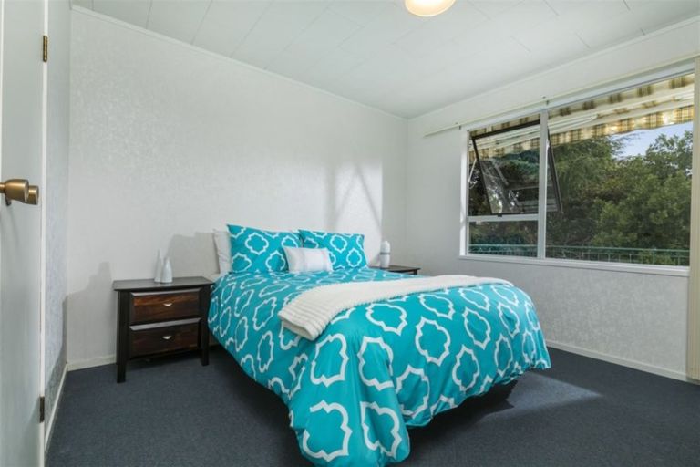 Photo of property in 39 Larissa Avenue, Henderson, Auckland, 0610