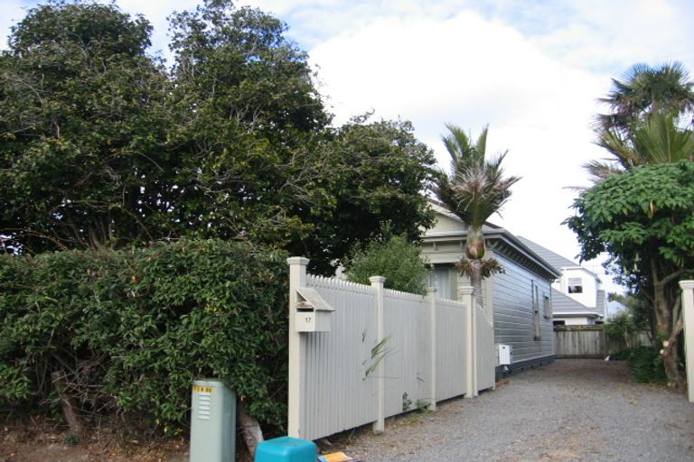 Photo of property in 17a Wai-iti Crescent, Woburn, Lower Hutt, 5010