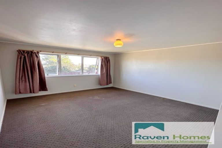 Photo of property in 92 Cascades Road, Pakuranga Heights, Auckland, 2010