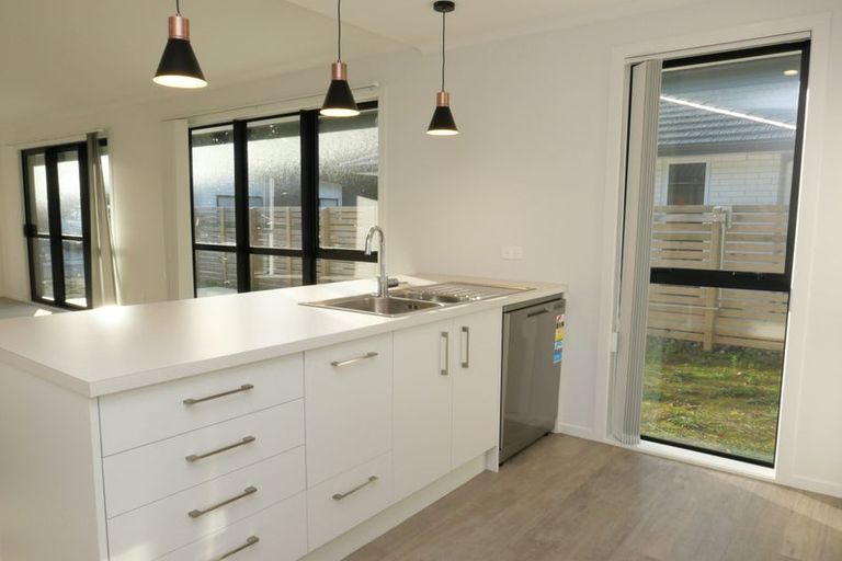 Photo of property in 13 Rongomau Lane, Raumati South, Paraparaumu, 5032