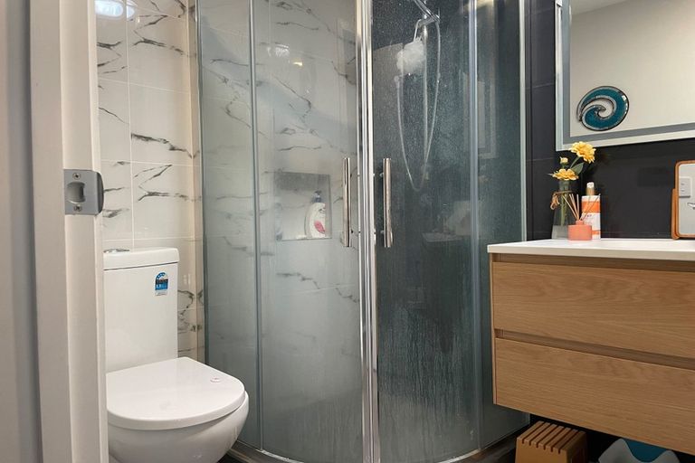 Photo of property in 9a Belvedere Crescent, Takaro, Palmerston North, 4412