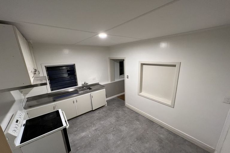 Photo of property in 6 Brighton Terrace, Murrays Bay, Auckland, 0630