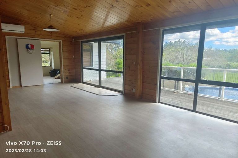 Photo of property in 37 Pitt Road, Runciman, Drury, 2578