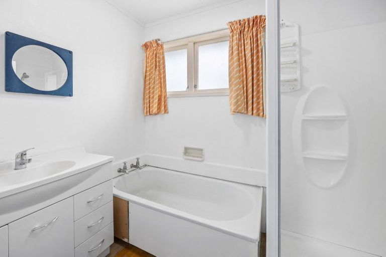 Photo of property in 111 Pandora Avenue, Sunnybrook, Rotorua, 3015