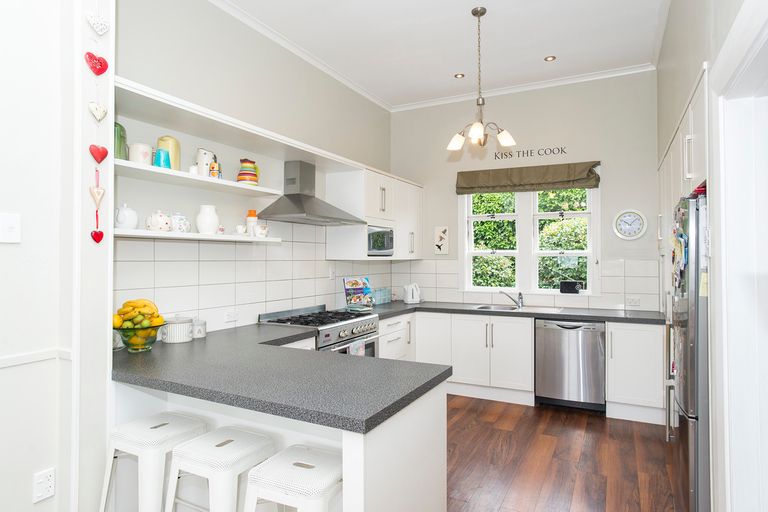 Photo of property in 140 Fox Street, Whataupoko, Gisborne, 4010