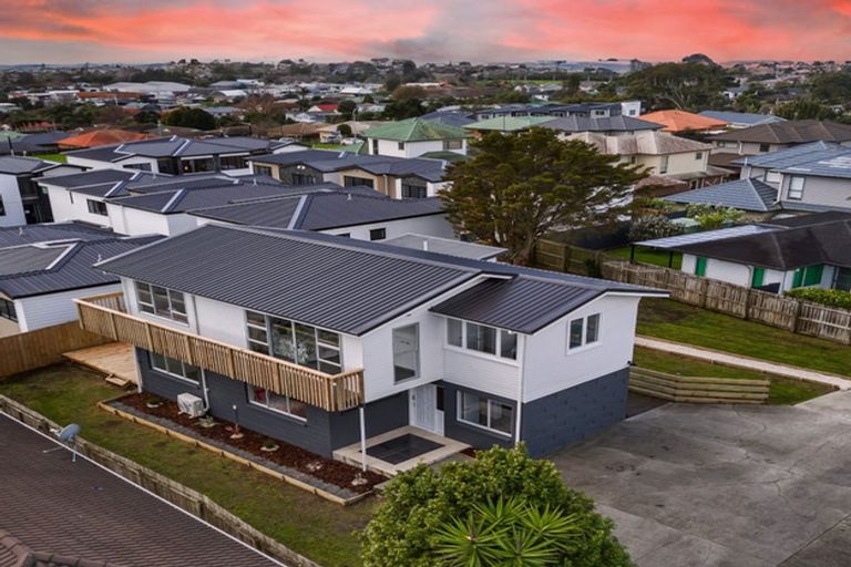 Photo of property in 38d Hetherington Road, Ranui, Auckland, 0612