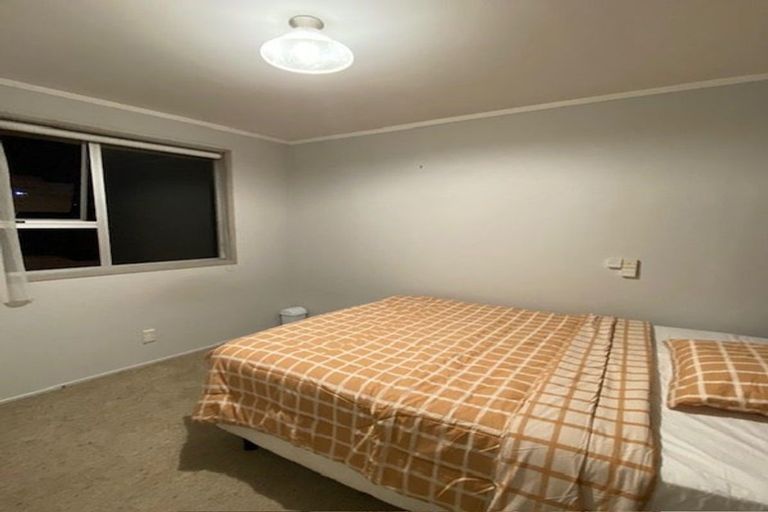 Photo of property in 15 Tangelo Place, Bucklands Beach, Auckland, 2012