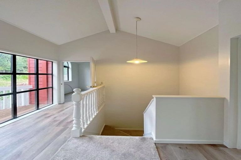 Photo of property in 1/41 Howard Road, Northcote, Auckland, 0627