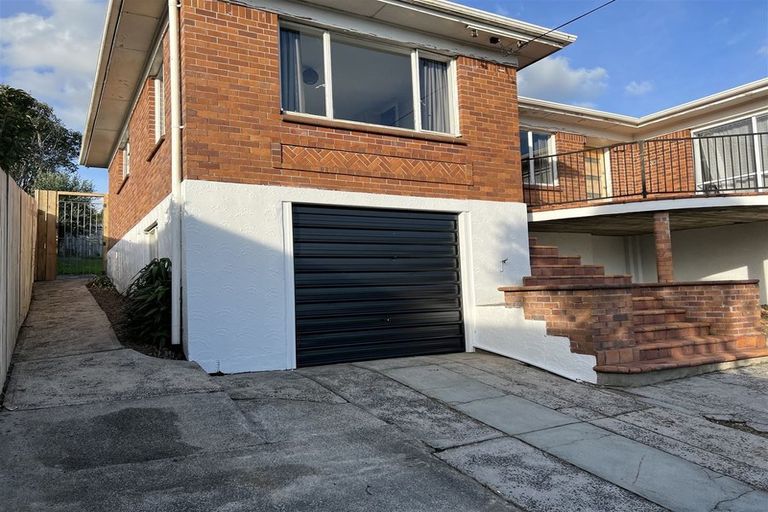 Photo of property in 16 Station Road, Pukekohe, 2120