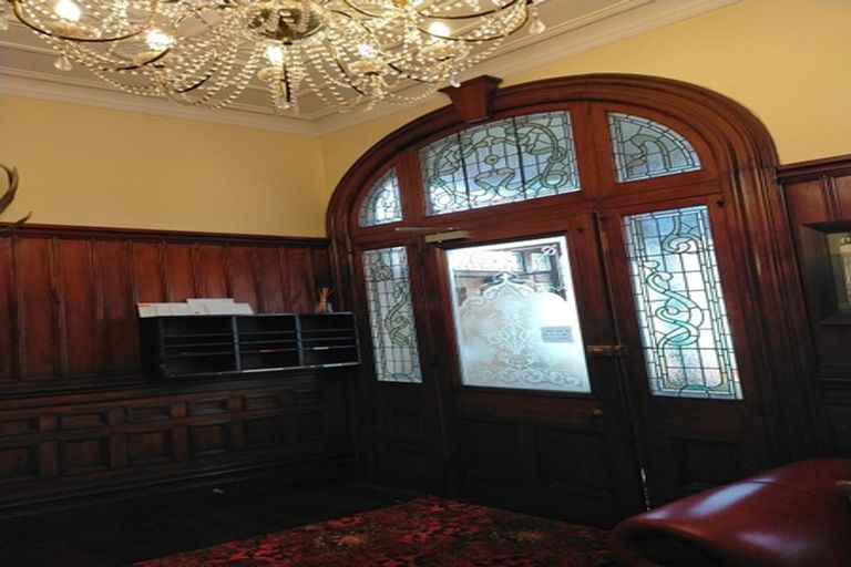 Photo of property in 195 The Terrace, Wellington Central, Wellington, 6011