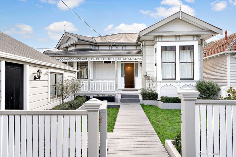 Photo of property in 110 Waipapa Road, Hataitai, Wellington, 6021