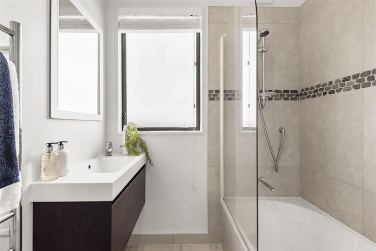 Photo of property in 29 Layton Road, Manly, Whangaparaoa, 0930