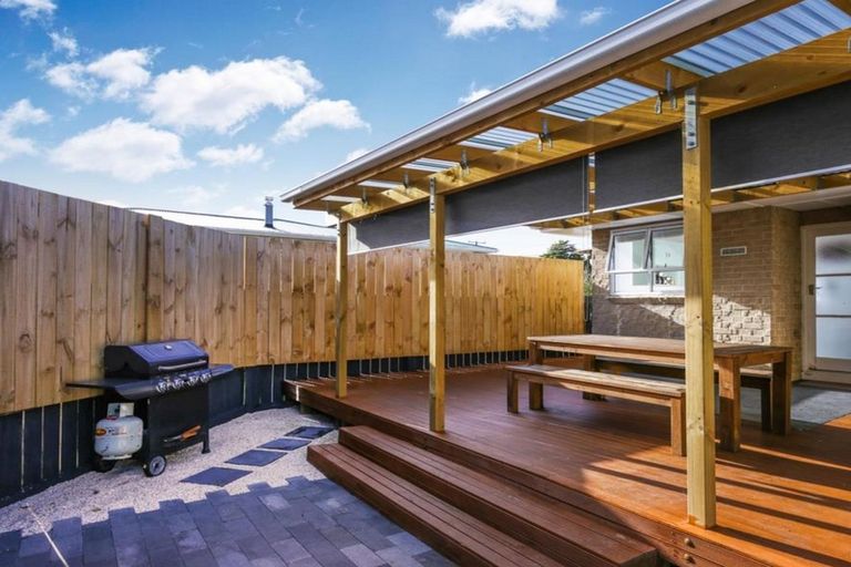 Photo of property in 11 Chorley Avenue, Massey, Auckland, 0614