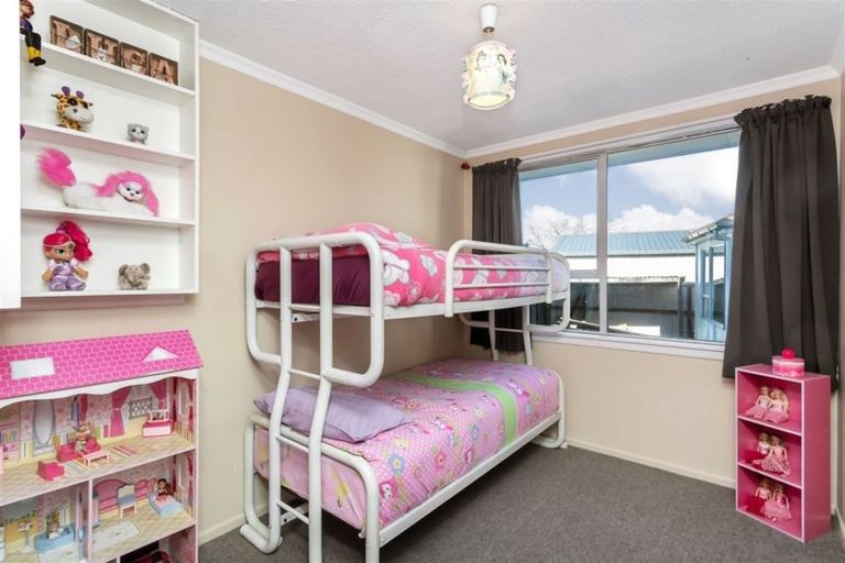 Photo of property in 62 Sturrocks Road, Redwood, Christchurch, 8051