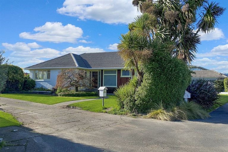 Photo of property in 13 Cedars Street, Hoon Hay, Christchurch, 8025