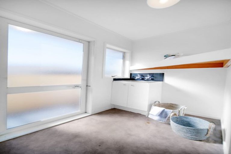 Photo of property in 1/62 Walworth Avenue, Pakuranga Heights, Auckland, 2010