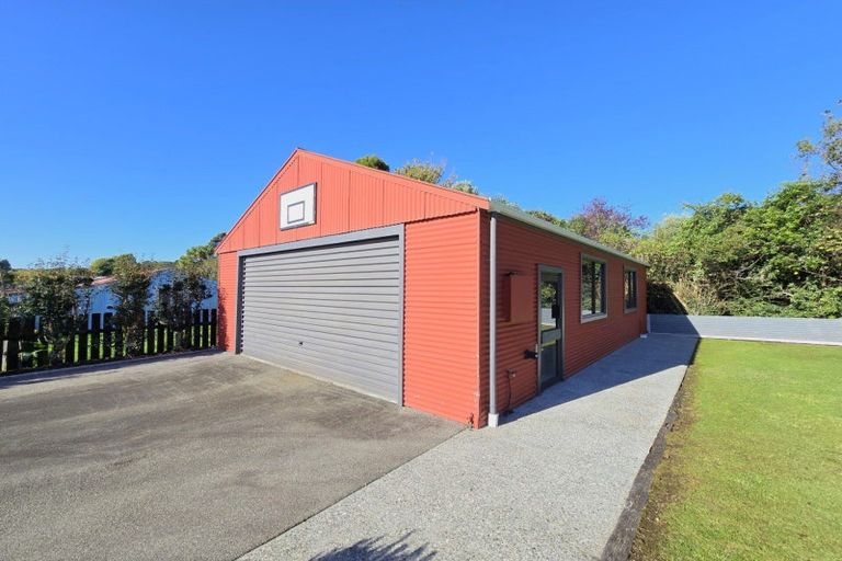 Photo of property in 16 Gibson Street, Ross, 7812