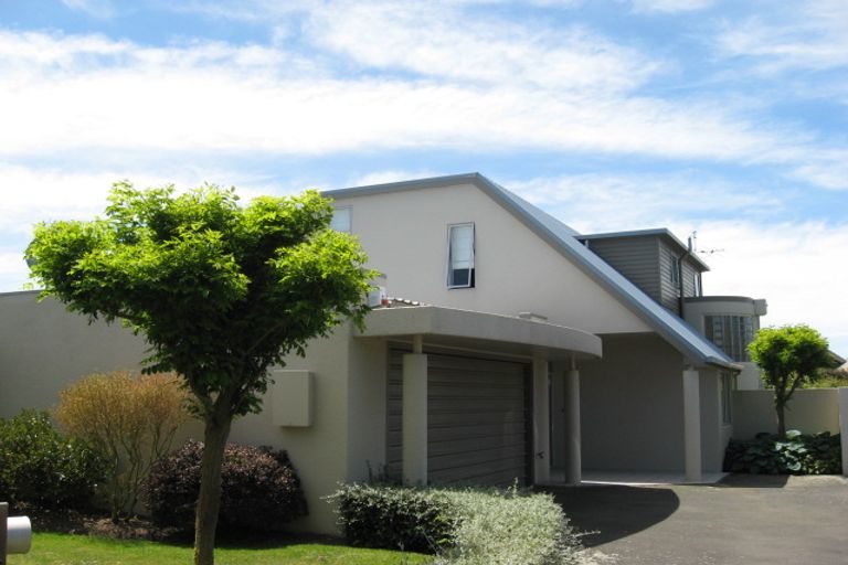 Photo of property in 9 Priorsford Court, Avonhead, Christchurch, 8042