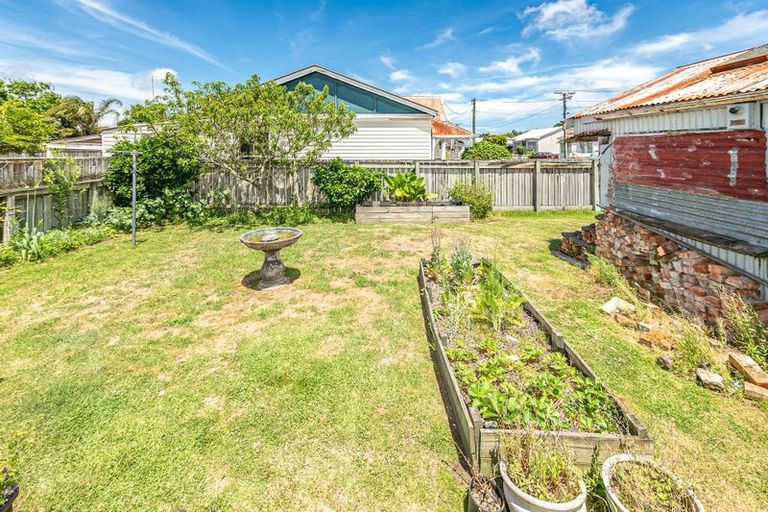 Photo of property in 7 Barrack Street, Whanganui, 4500