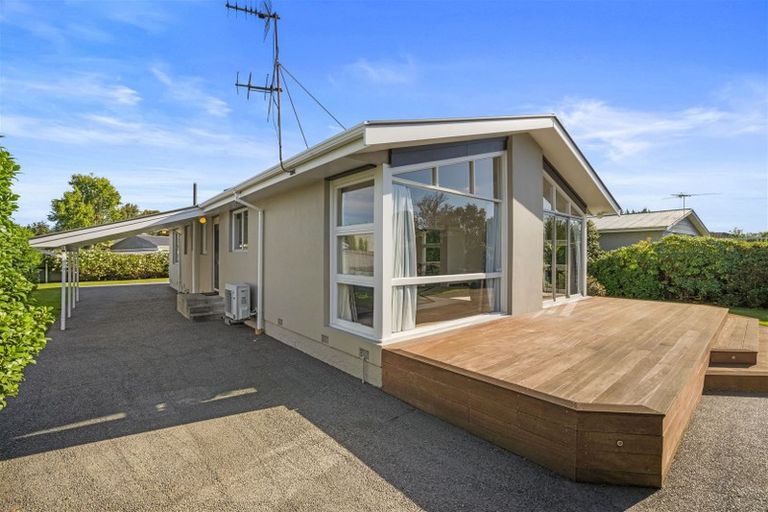 Photo of property in 24 Bucknell Street, Sockburn, Christchurch, 8042