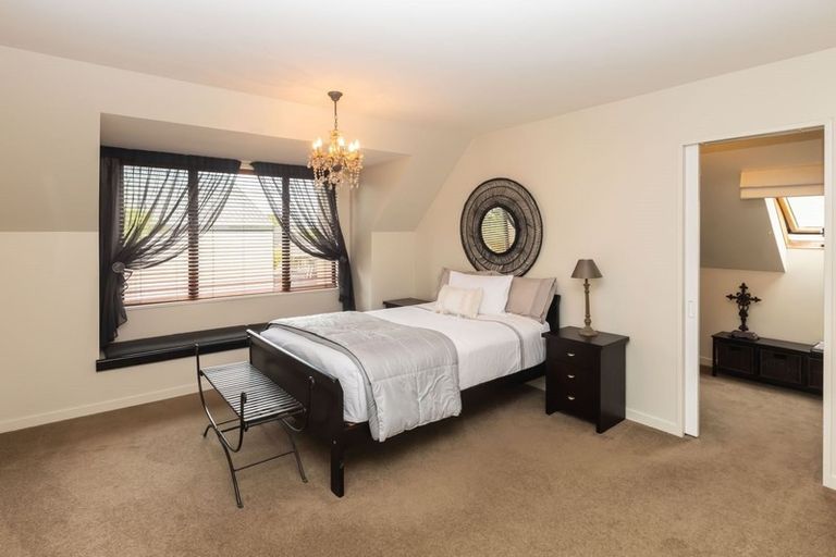 Photo of property in 105b Holly Road, St Albans, Christchurch, 8014