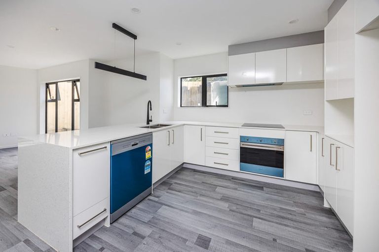 Photo of property in 16f Imrie Avenue, Mangere, Auckland, 2022