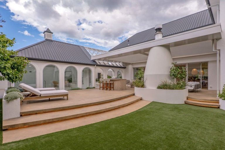 Photo of property in 93 Carlton Mill Road, Merivale, Christchurch, 8014